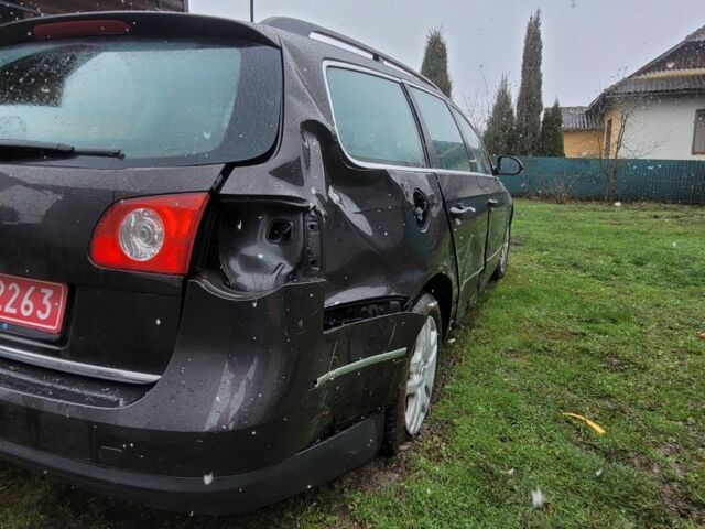 Коричневый Фольксваген Пассат Вариант, объемом двигателя 0 л и пробегом 205 тыс. км за 4600 $, фото 4 на Automoto.ua