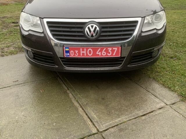 Коричневый Фольксваген Пассат Вариант, объемом двигателя 1.6 л и пробегом 235 тыс. км за 7300 $, фото 1 на Automoto.ua