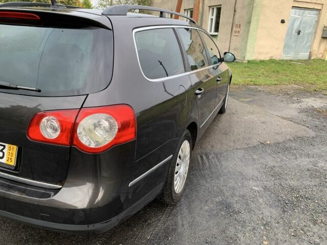 Коричневый Фольксваген Пассат Вариант, объемом двигателя 1.6 л и пробегом 235 тыс. км за 7300 $, фото 7 на Automoto.ua