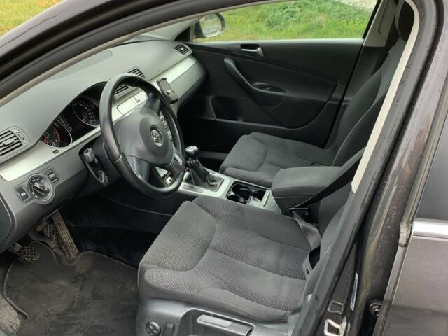 Коричневый Фольксваген Пассат Вариант, объемом двигателя 1.6 л и пробегом 235 тыс. км за 7300 $, фото 11 на Automoto.ua