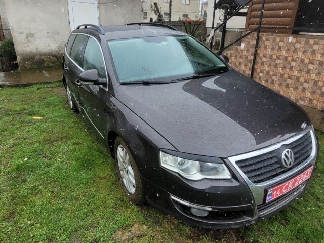 Коричневый Фольксваген Пассат Вариант, объемом двигателя 0 л и пробегом 205 тыс. км за 4600 $, фото 1 на Automoto.ua