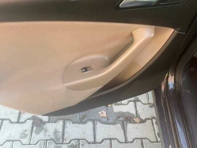 Коричневий Фольксваген Пассат Варіант, об'ємом двигуна 1.97 л та пробігом 375 тис. км за 8200 $, фото 14 на Automoto.ua