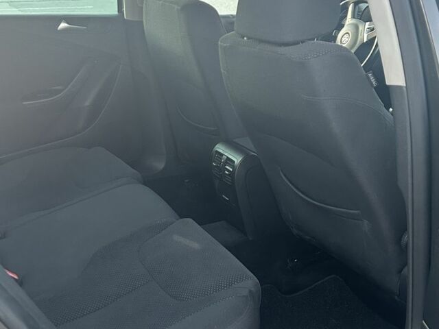 Фольксваген Пассат Вариант 2010 в Черновцах на Automoto.ua Коричневый Фольксваген Пассат Вариант, объемом двигателя 1.4 л и пробегом 270 тыс. км за 6000 $, фото 3 на Automoto.ua