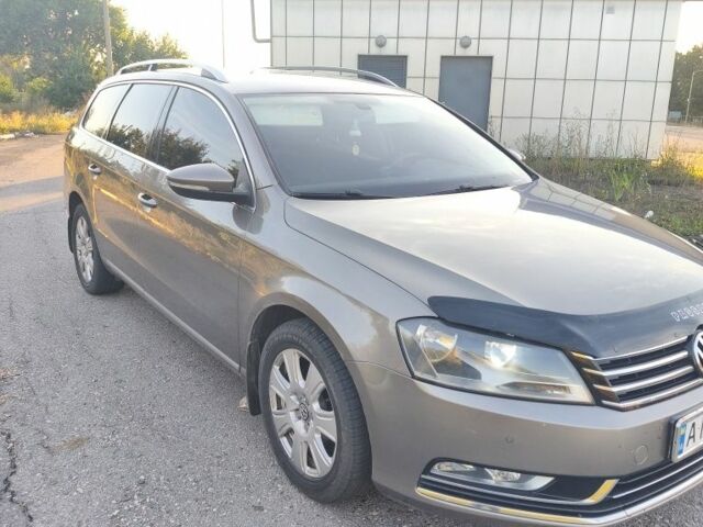 Коричневый Фольксваген Пассат Вариант, объемом двигателя 2 л и пробегом 210 тыс. км за 10500 $, фото 1 на Automoto.ua