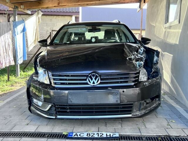 Коричневый Фольксваген Пассат Вариант, объемом двигателя 1.6 л и пробегом 301 тыс. км за 5500 $, фото 1 на Automoto.ua