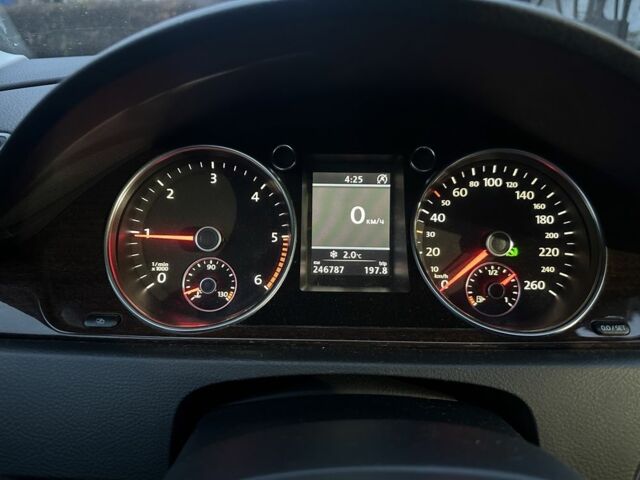 Коричневий Фольксваген Пассат Варіант, об'ємом двигуна 2 л та пробігом 246 тис. км за 12800 $, фото 7 на Automoto.ua