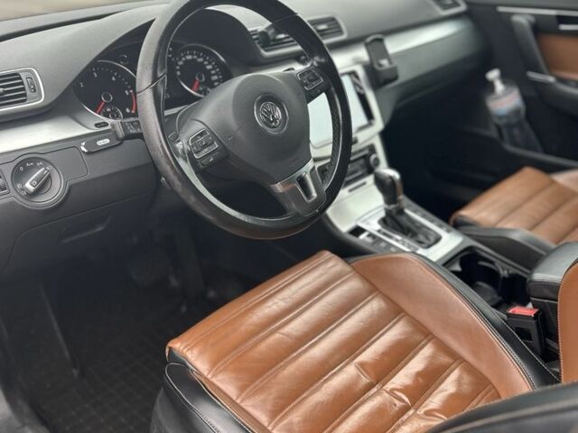 Коричневый Фольксваген Пассат Вариант, объемом двигателя 2 л и пробегом 298 тыс. км за 10600 $, фото 1 на Automoto.ua