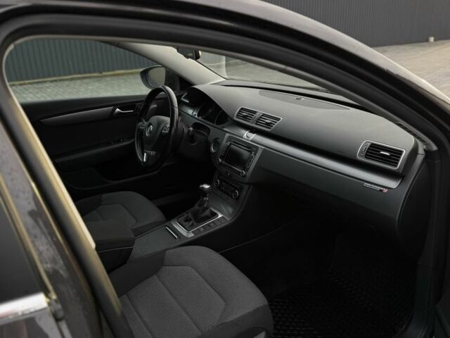 Коричневий Фольксваген Пассат Варіант, об'ємом двигуна 1.6 л та пробігом 216 тис. км за 9200 $, фото 4 на Automoto.ua