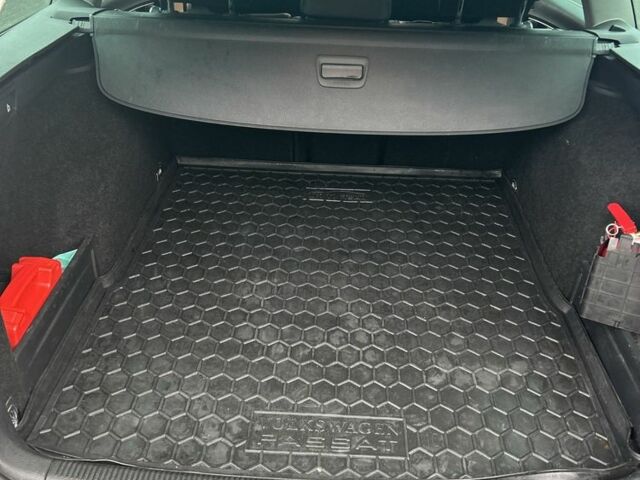 Коричневый Фольксваген Пассат Вариант, объемом двигателя 2 л и пробегом 298 тыс. км за 10600 $, фото 14 на Automoto.ua