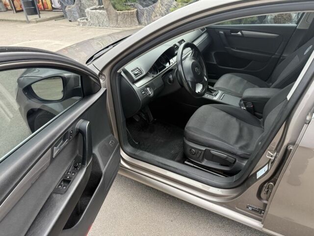 Коричневый Фольксваген Пассат Вариант, объемом двигателя 2 л и пробегом 275 тыс. км за 8000 $, фото 3 на Automoto.ua