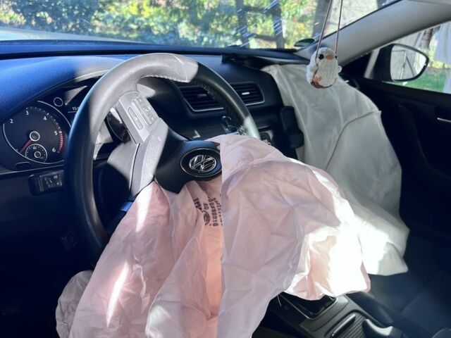 Коричневый Фольксваген Пассат Вариант, объемом двигателя 1.6 л и пробегом 301 тыс. км за 5500 $, фото 3 на Automoto.ua