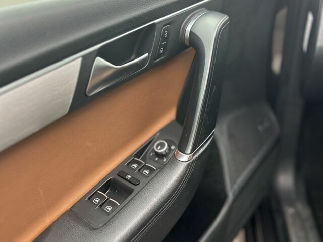 Коричневый Фольксваген Пассат Вариант, объемом двигателя 2 л и пробегом 298 тыс. км за 10600 $, фото 6 на Automoto.ua