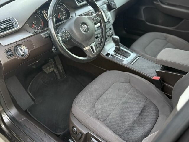 Коричневый Фольксваген Пассат Вариант, объемом двигателя 2 л и пробегом 337 тыс. км за 11000 $, фото 6 на Automoto.ua