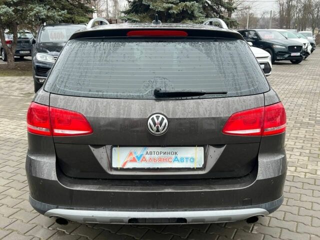 Коричневый Фольксваген Пассат Вариант, объемом двигателя 2 л и пробегом 397 тыс. км за 12500 $, фото 5 на Automoto.ua