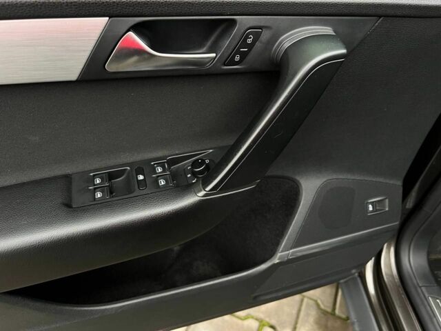 Коричневый Фольксваген Пассат Вариант, объемом двигателя 2 л и пробегом 397 тыс. км за 12500 $, фото 8 на Automoto.ua