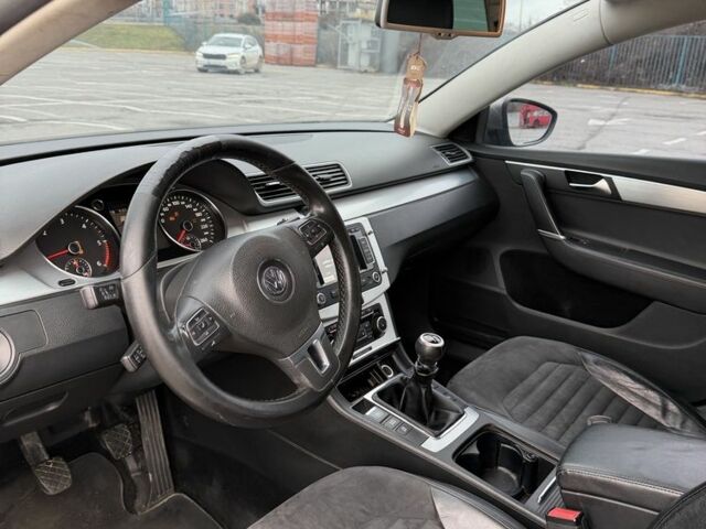 Коричневый Фольксваген Пассат Вариант, объемом двигателя 1.6 л и пробегом 270 тыс. км за 7500 $, фото 3 на Automoto.ua