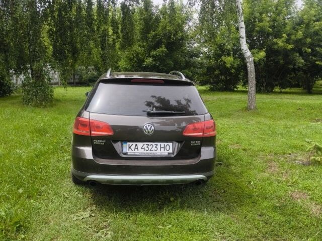 Коричневый Фольксваген Пассат Вариант, объемом двигателя 2 л и пробегом 291 тыс. км за 13200 $, фото 5 на Automoto.ua