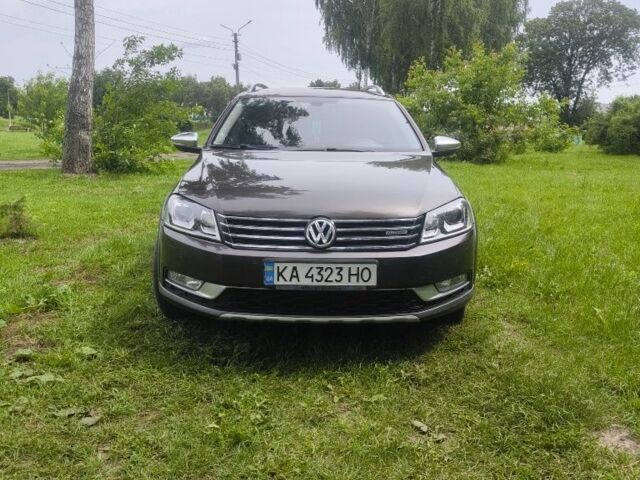 Коричневый Фольксваген Пассат Вариант, объемом двигателя 2 л и пробегом 291 тыс. км за 13200 $, фото 2 на Automoto.ua