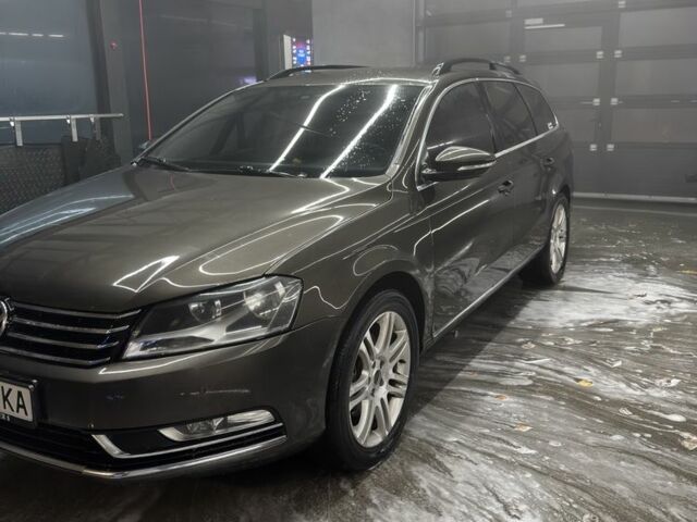 Коричневый Фольксваген Пассат Вариант, объемом двигателя 2 л и пробегом 272 тыс. км за 12000 $, фото 2 на Automoto.ua