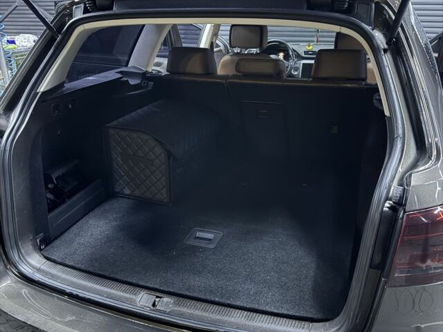 Коричневый Фольксваген Пассат Вариант, объемом двигателя 2 л и пробегом 272 тыс. км за 12000 $, фото 16 на Automoto.ua