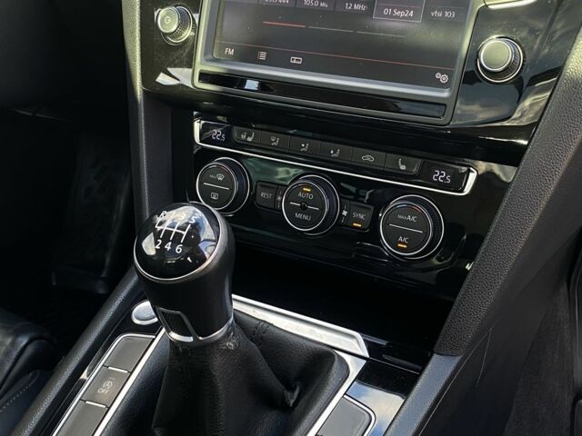 Фольксваген Пассат Вариант 2015 в Черновцах на Automoto.ua Коричневый Фольксваген Пассат Вариант, объемом двигателя 2 л и пробегом 265 тыс. км за 13750 $, фото 15 на Automoto.ua