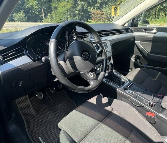 Коричневый Фольксваген Пассат Вариант, объемом двигателя 1.6 л и пробегом 298 тыс. км за 13000 $, фото 6 на Automoto.ua