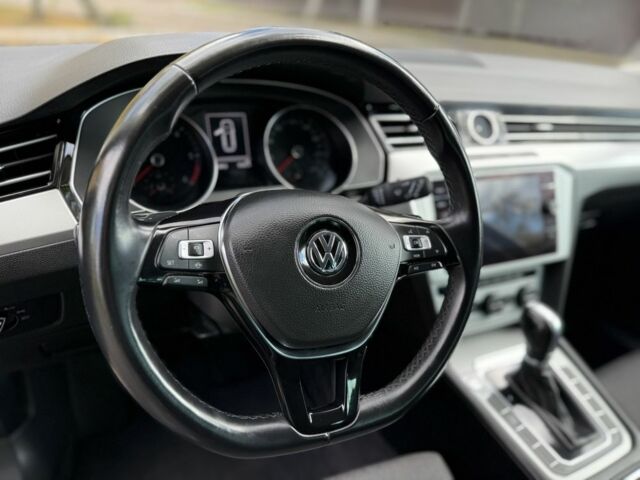 Коричневый Фольксваген Пассат Вариант, объемом двигателя 2 л и пробегом 220 тыс. км за 16600 $, фото 5 на Automoto.ua