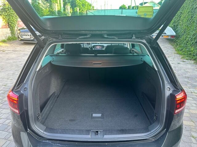 Коричневый Фольксваген Пассат Вариант, объемом двигателя 2 л и пробегом 188 тыс. км за 22000 $, фото 7 на Automoto.ua