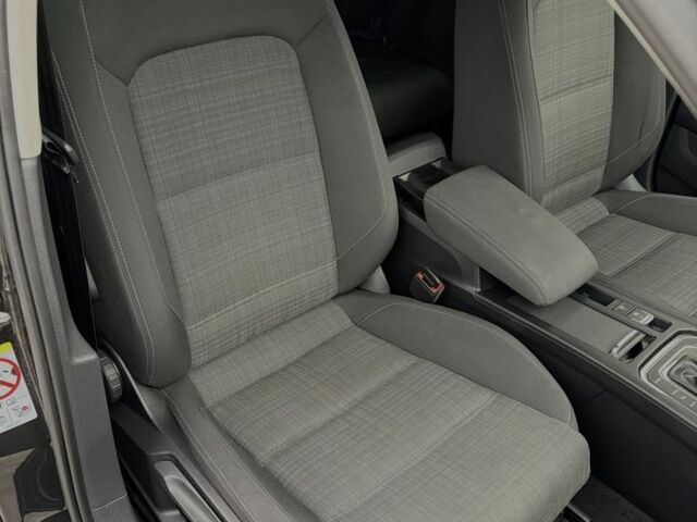 Коричневый Фольксваген Пассат Вариант, объемом двигателя 2 л и пробегом 205 тыс. км за 17999 $, фото 6 на Automoto.ua