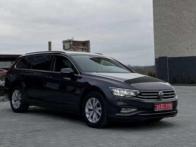 Коричневый Фольксваген Пассат Вариант, объемом двигателя 2 л и пробегом 205 тыс. км за 17999 $, фото 1 на Automoto.ua