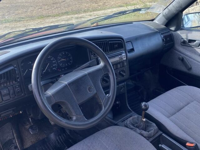 Красный Фольксваген Пассат Вариант, объемом двигателя 1.6 л и пробегом 1 тыс. км за 949 $, фото 6 на Automoto.ua