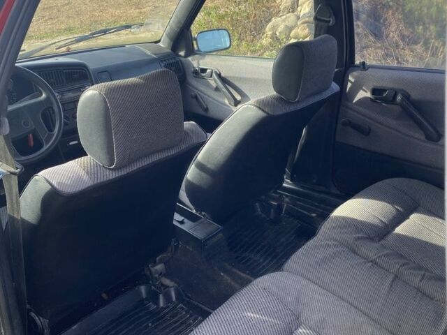 Красный Фольксваген Пассат Вариант, объемом двигателя 1.6 л и пробегом 1 тыс. км за 949 $, фото 5 на Automoto.ua