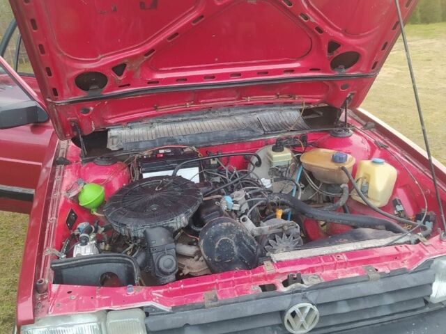 Красный Фольксваген Пассат Вариант, объемом двигателя 1.6 л и пробегом 999 тыс. км за 1550 $, фото 7 на Automoto.ua