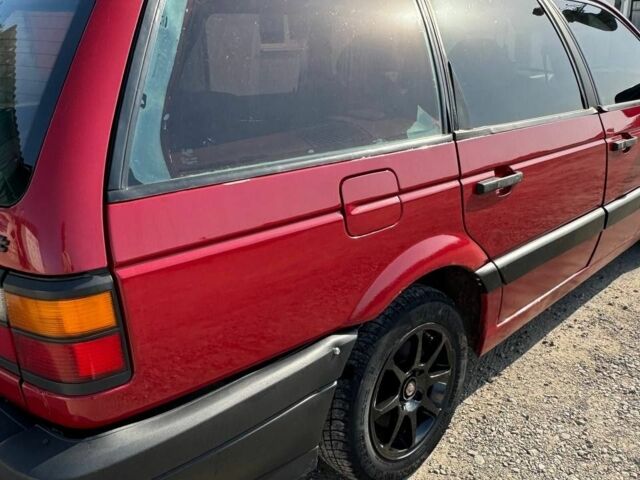 Красный Фольксваген Пассат Вариант, объемом двигателя 1.8 л и пробегом 300 тыс. км за 1500 $, фото 6 на Automoto.ua