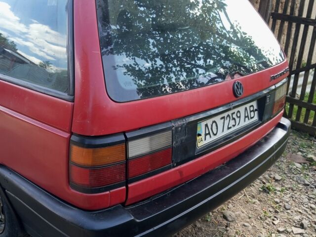 Фольксваген Пассат Вариант 1989 в Ужгороде на Automoto.ua Красный Фольксваген Пассат Вариант, объемом двигателя 1.8 л и пробегом 35 тыс. км за 1000 $, фото 2 на Automoto.ua