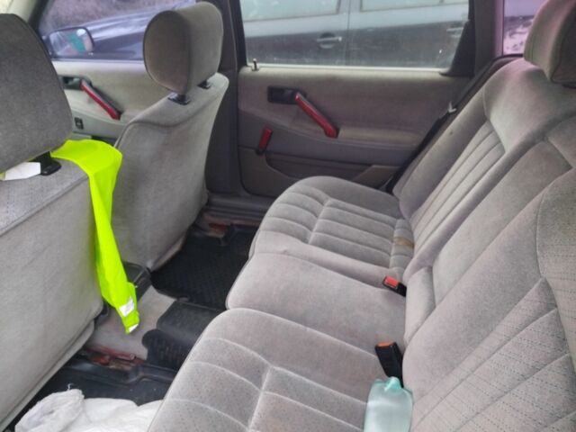 Червоний Фольксваген Пассат Варіант, об'ємом двигуна 2 л та пробігом 370 тис. км за 1900 $, фото 6 на Automoto.ua