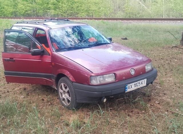 Червоний Фольксваген Пассат Варіант, об'ємом двигуна 1.8 л та пробігом 415 тис. км за 1250 $, фото 9 на Automoto.ua