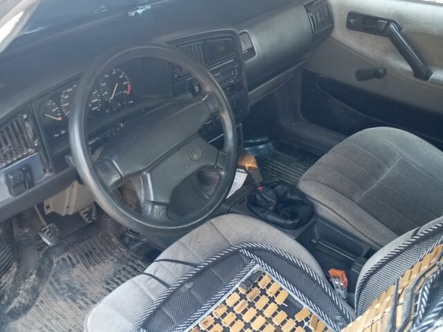 Фольксваген Пассат Вариант 1989 в Ужгороде на Automoto.ua Красный Фольксваген Пассат Вариант, объемом двигателя 1.8 л и пробегом 35 тыс. км за 1000 $, фото 6 на Automoto.ua