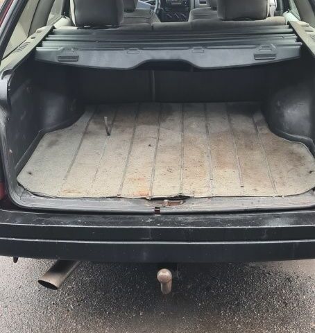 Красный Фольксваген Пассат Вариант, объемом двигателя 0 л и пробегом 350 тыс. км за 1500 $, фото 2 на Automoto.ua