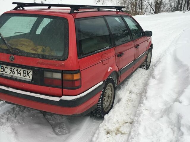 Красный Фольксваген Пассат Вариант, объемом двигателя 0 л и пробегом 350 тыс. км за 1300 $, фото 4 на Automoto.ua