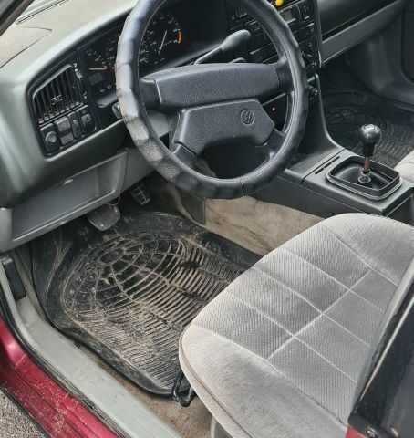 Красный Фольксваген Пассат Вариант, объемом двигателя 0 л и пробегом 350 тыс. км за 1500 $, фото 1 на Automoto.ua