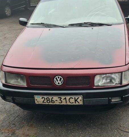 Красный Фольксваген Пассат Вариант, объемом двигателя 0 л и пробегом 350 тыс. км за 1500 $, фото 5 на Automoto.ua