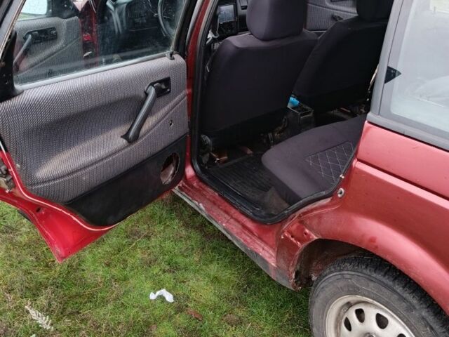 Червоний Фольксваген Пассат Варіант, об'ємом двигуна 1.8 л та пробігом 350 тис. км за 1200 $, фото 4 на Automoto.ua