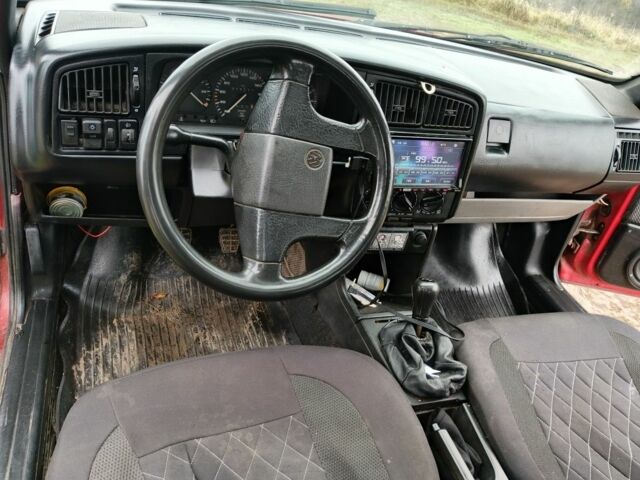 Червоний Фольксваген Пассат Варіант, об'ємом двигуна 1.8 л та пробігом 350 тис. км за 1200 $, фото 2 на Automoto.ua