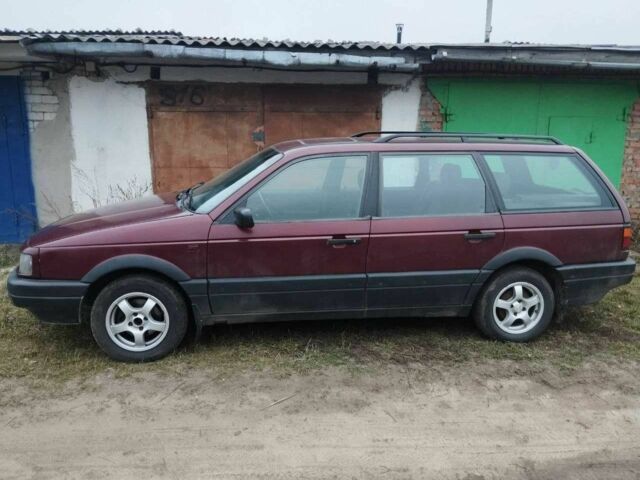 Красный Фольксваген Пассат Вариант, объемом двигателя 2 л и пробегом 565 тыс. км за 1906 $, фото 2 на Automoto.ua