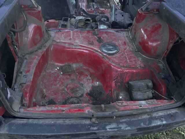 Красный Фольксваген Пассат Вариант, объемом двигателя 0 л и пробегом 300 тыс. км за 650 $, фото 20 на Automoto.ua