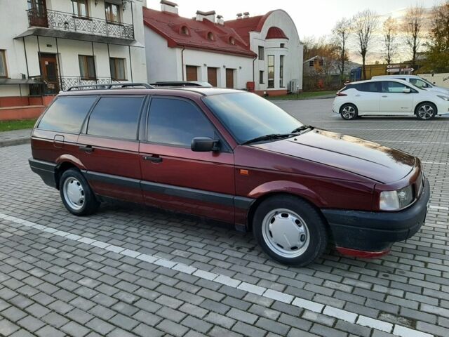 Фольксваген Пассат Вариант 1992 в Львове на Automoto.ua Красный Фольксваген Пассат Вариант, объемом двигателя 1.8 л и пробегом 38 тыс. км за 2600 $, фото 4 на Automoto.ua
