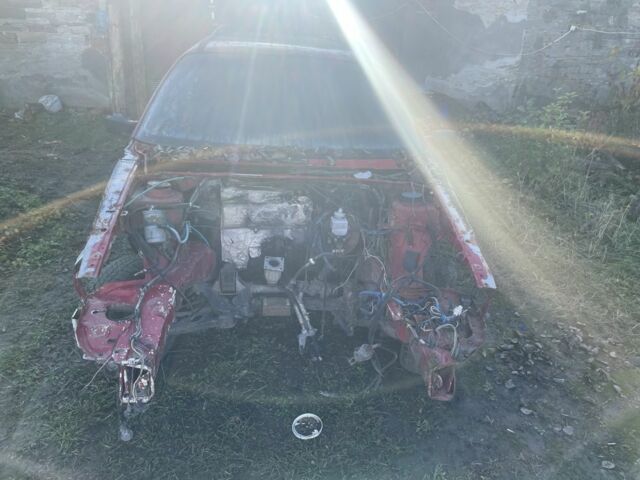 Красный Фольксваген Пассат Вариант, объемом двигателя 0 л и пробегом 300 тыс. км за 650 $, фото 7 на Automoto.ua