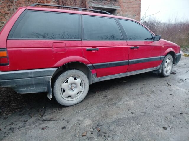 Красный Фольксваген Пассат Вариант, объемом двигателя 2 л и пробегом 380 тыс. км за 1700 $, фото 1 на Automoto.ua