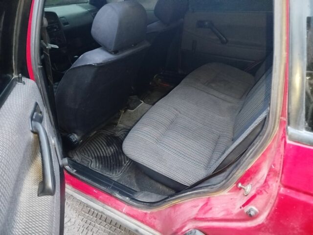 Красный Фольксваген Пассат Вариант, объемом двигателя 2 л и пробегом 380 тыс. км за 1700 $, фото 7 на Automoto.ua